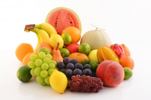 Zdrowe, kolorowe i… tuczące? Owoce, których lepiej unikać przy odchudzaniu