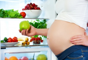 Ile trzeba przytyć w czasie ciąży? Poznaj odpowiedzi na najczęstsze pytania