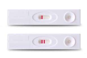 Jak prawidłowo przeprowadzać test ciążowy. 8 zasad!
