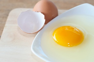 Syty i pyszny dodatek – jajko, kontra mit złego cholesterolu