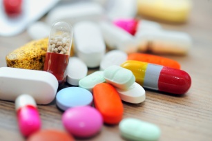 Tabletki na wzmocnienie organizmu - jakie są ich typowe składniki?