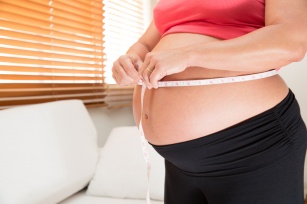 W jaki sposób waga kobiety ciężarnej wpływa na rozwój dziecka i jaki jest jej prawidłowy przyrost w ciąży?