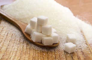 Słodka trucizna – dlaczego warto zrezygnować z cukru?